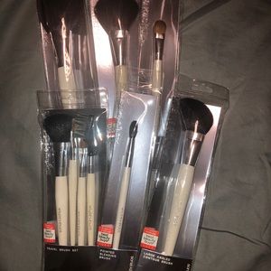 Sonia Kashmir Makeup Brushes